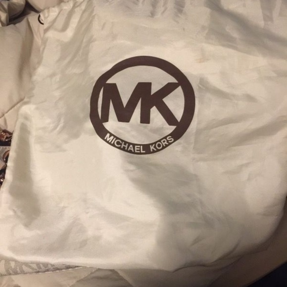 Michael Kors Cynthia Satchel - Picture 3 of 4